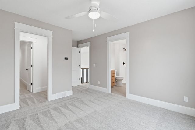 6928 Wilderness Pointe, Bettendorf, IA 52722