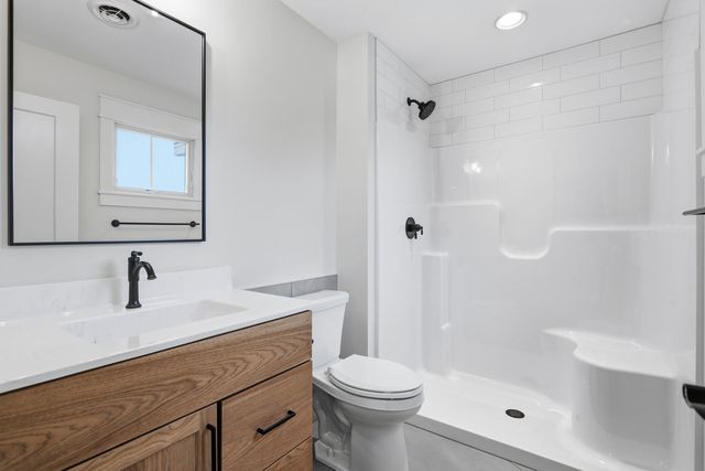 6928 Wilderness Pointe, Bettendorf, IA 52722