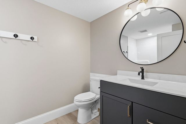 6928 Wilderness Pointe, Bettendorf, IA 52722