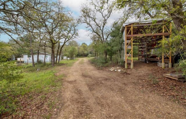 114 Fealy RD, Red Rock, TX 78662