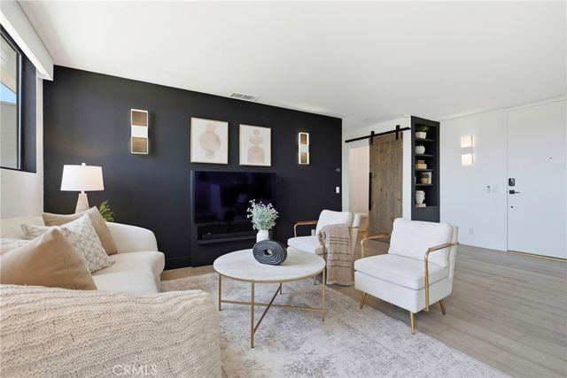 100 S Doheny, Los Angeles, CA 90048
