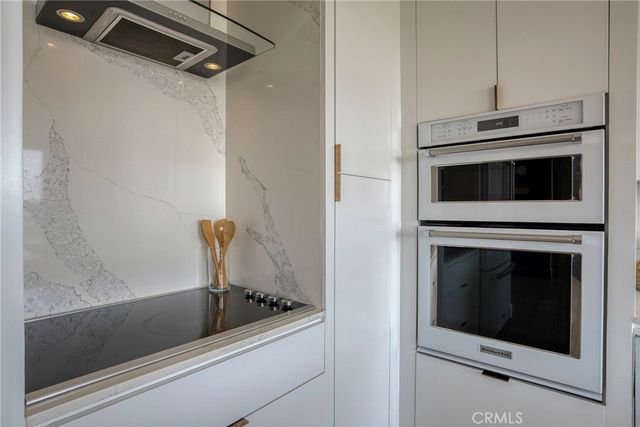 100 S Doheny, Los Angeles, CA 90048