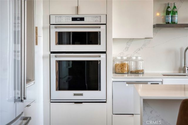 100 S Doheny, Los Angeles, CA 90048