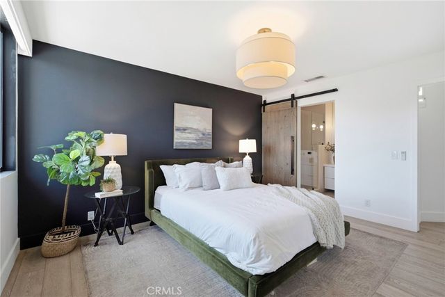 100 S Doheny, Los Angeles, CA 90048