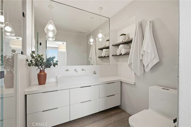 100 S Doheny, Los Angeles, CA 90048