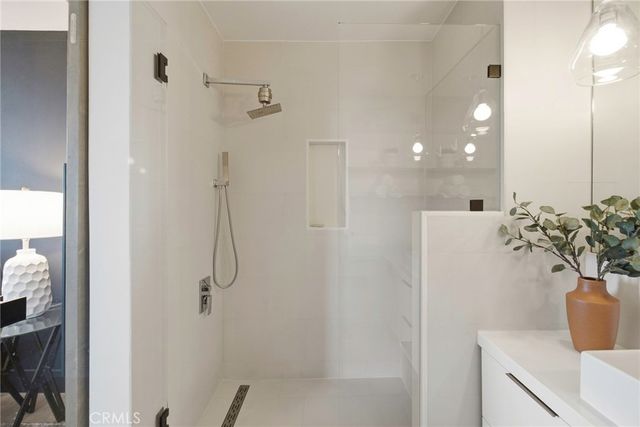 100 S Doheny, Los Angeles, CA 90048