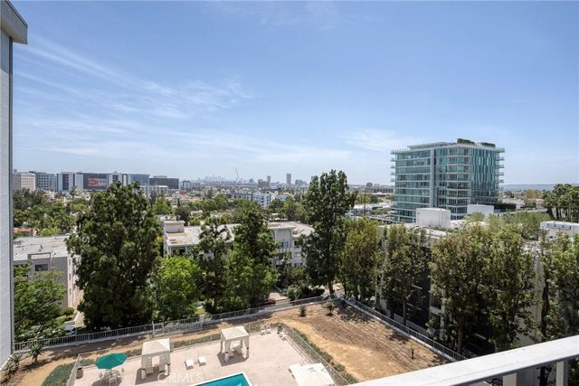 100 S Doheny, Los Angeles, CA 90048
