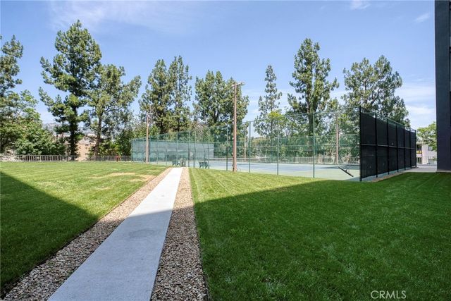 100 S Doheny, Los Angeles, CA 90048