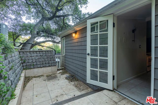 2015 Rosilla Place, Los Angeles, CA 90046