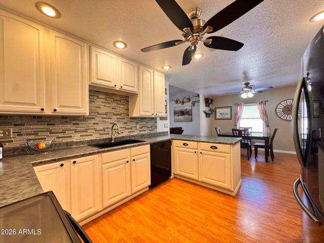 11202 W WINSLOW Avenue, Tolleson, AZ 85353