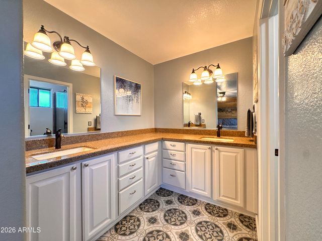 11202 W WINSLOW Avenue, Tolleson, AZ 85353