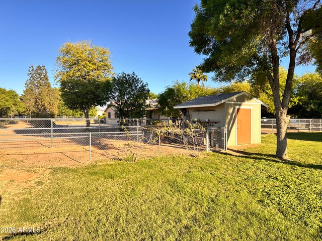 11202 W WINSLOW Avenue, Tolleson, AZ 85353