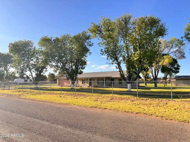 11202 W WINSLOW Avenue, Tolleson, AZ 85353