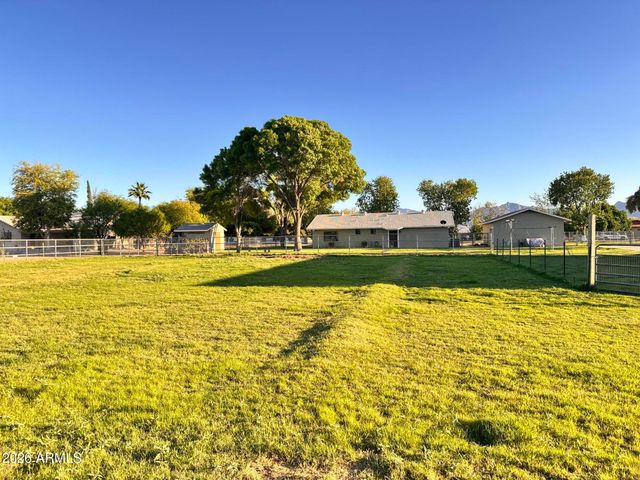 11202 W WINSLOW Avenue, Tolleson, AZ 85353
