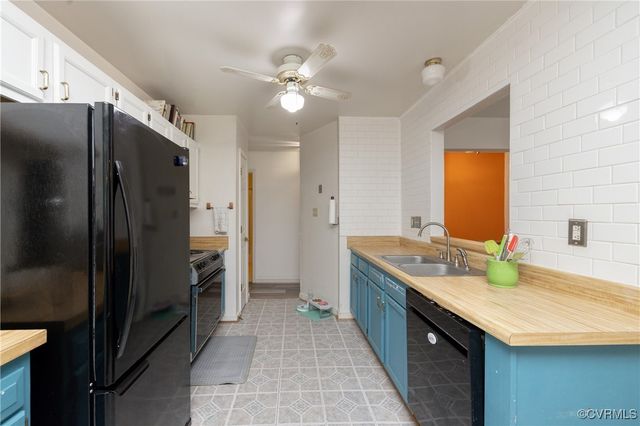 10237 Berrymeade Ct, Glen Allen, VA 23060