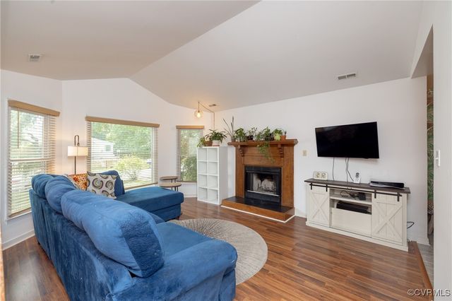 10237 Berrymeade Ct, Glen Allen, VA 23060