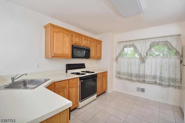 138 Potomac Dr Condo 138, Bernards Twp., NJ 07920