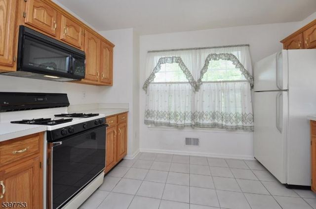 138 Potomac Dr Condo 138, Bernards Twp., NJ 07920