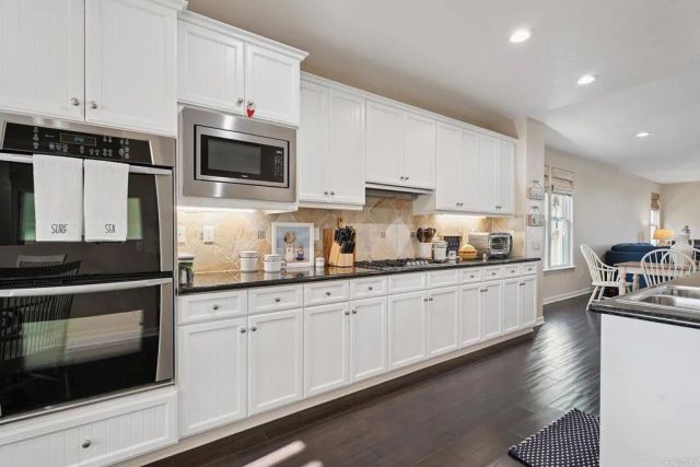 1540 Seabridge Lane, Oxnard, CA 93035