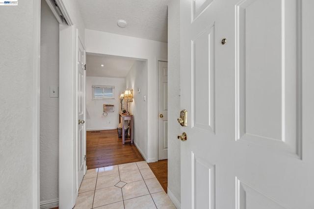 27029 Jennings Way, Hayward, CA 94544