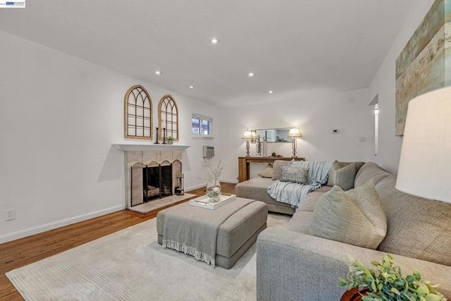 27029 Jennings Way, Hayward, CA 94544