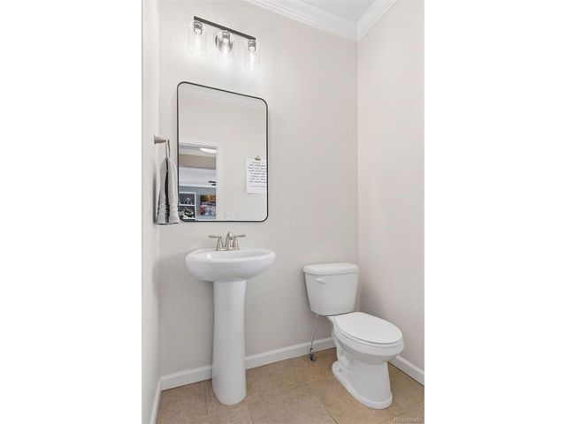 7363 Chase St, Arvada, CO 80003