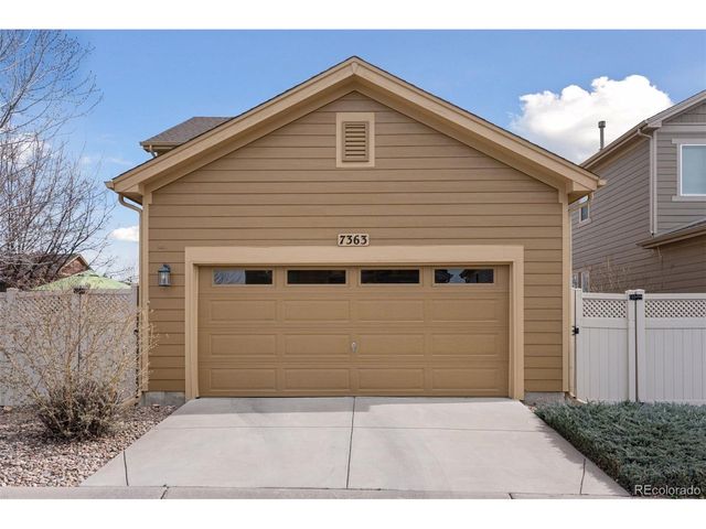 7363 Chase St, Arvada, CO 80003
