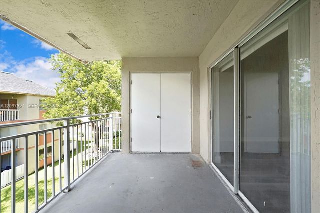 18840 NW 57th Avenue 306, Hialeah, FL 33015