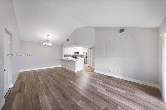 18840 NW 57th Avenue 306, Hialeah, FL 33015