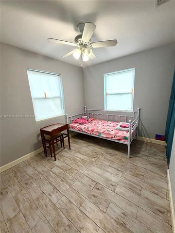 952 Churchill Rd, West Palm Beach, FL 33405