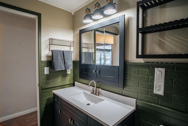 1127 CARDINAL LANE, Howard, WI 54313