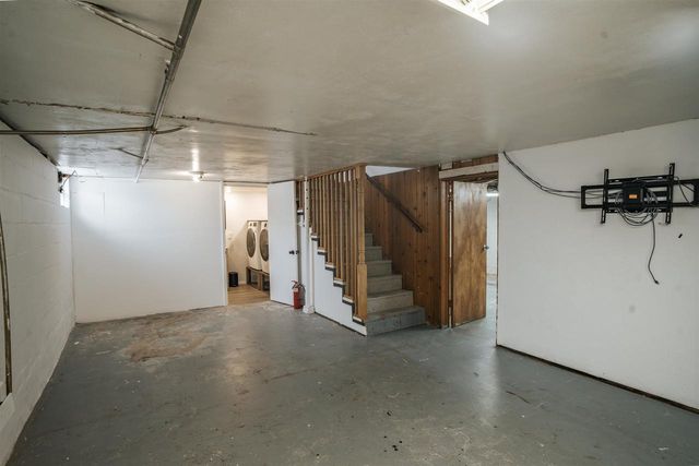 1127 CARDINAL LANE, Howard, WI 54313