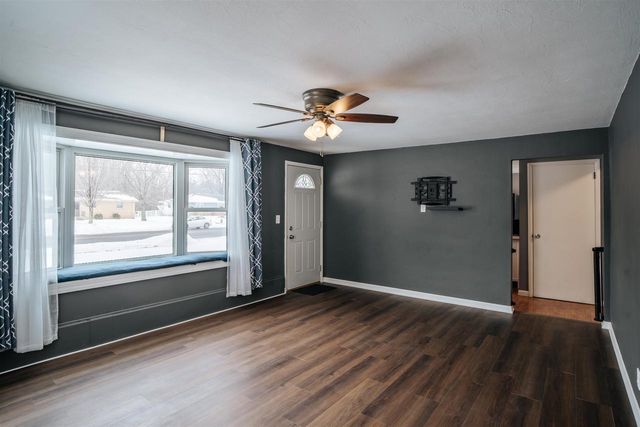 1127 CARDINAL LANE, Howard, WI 54313