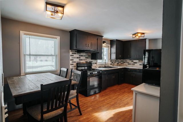 1127 CARDINAL LANE, Howard, WI 54313