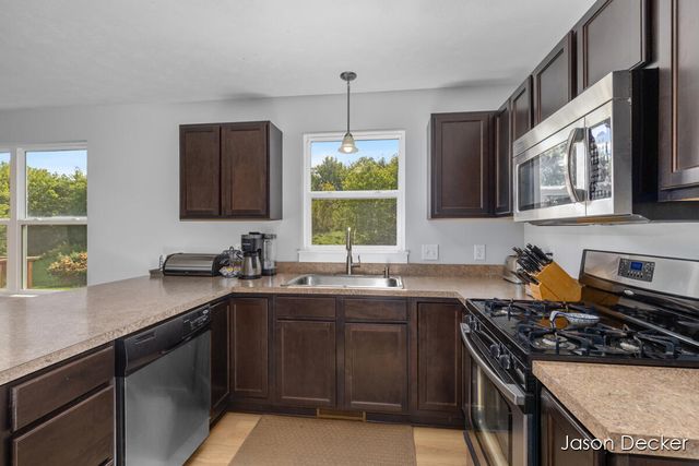 518 Orchard Drive, Rockford, MI 49341