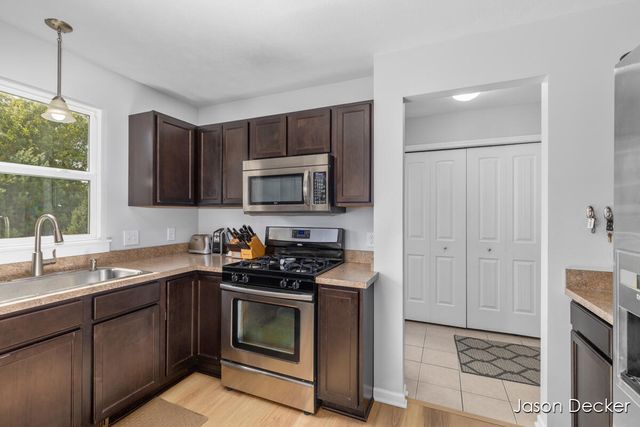 518 Orchard Drive, Rockford, MI 49341