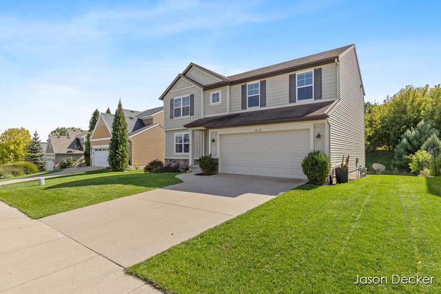518 Orchard Drive, Rockford, MI 49341