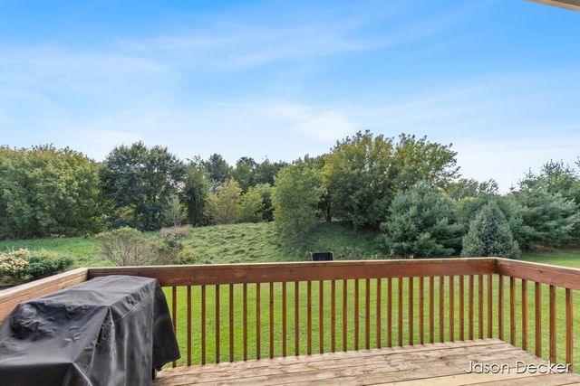 518 Orchard Drive, Rockford, MI 49341