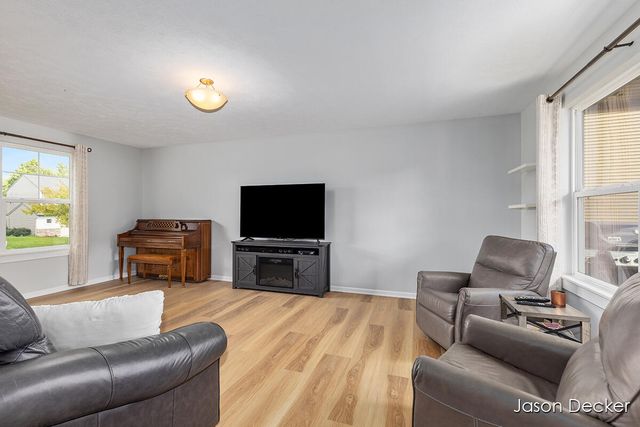 518 Orchard Drive, Rockford, MI 49341