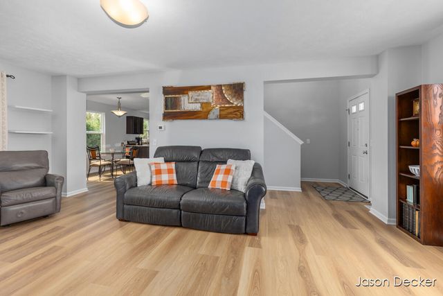 518 Orchard Drive, Rockford, MI 49341