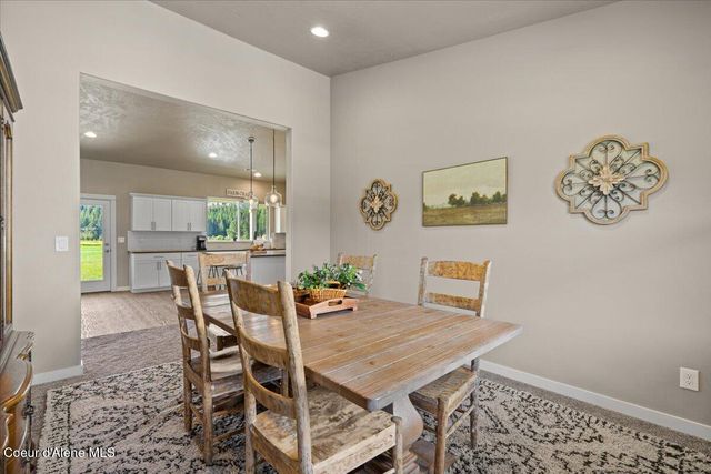 1974 KELSO LAKE RD, Athol, ID 83801