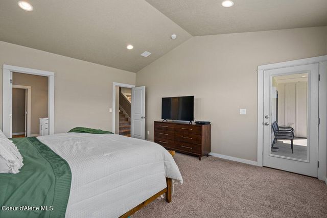 1974 KELSO LAKE RD, Athol, ID 83801