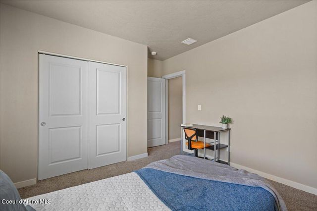 1974 KELSO LAKE RD, Athol, ID 83801