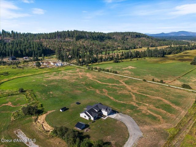 1974 KELSO LAKE RD, Athol, ID 83801