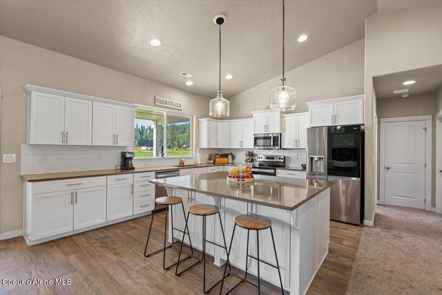 1974 KELSO LAKE RD, Athol, ID 83801