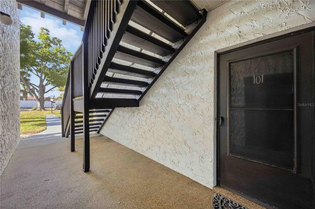 3259 BENEVA ROAD 101, Sarasota, FL 34232