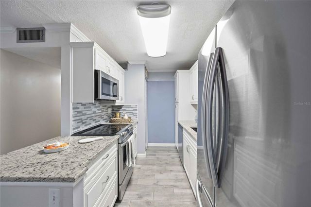 3259 BENEVA ROAD 101, Sarasota, FL 34232