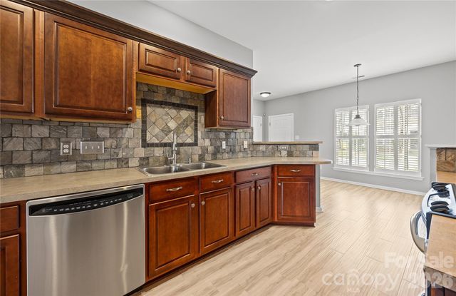 4219 Coulter Crossing, Charlotte, NC 28213