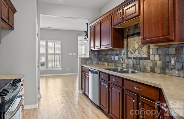 4219 Coulter Crossing, Charlotte, NC 28213