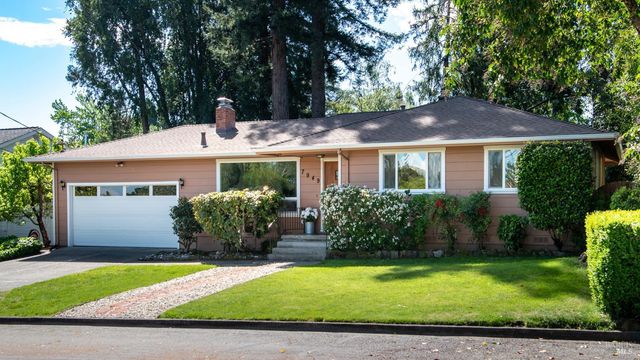 7949 Tocchini St, Sebastopol, CA 95472